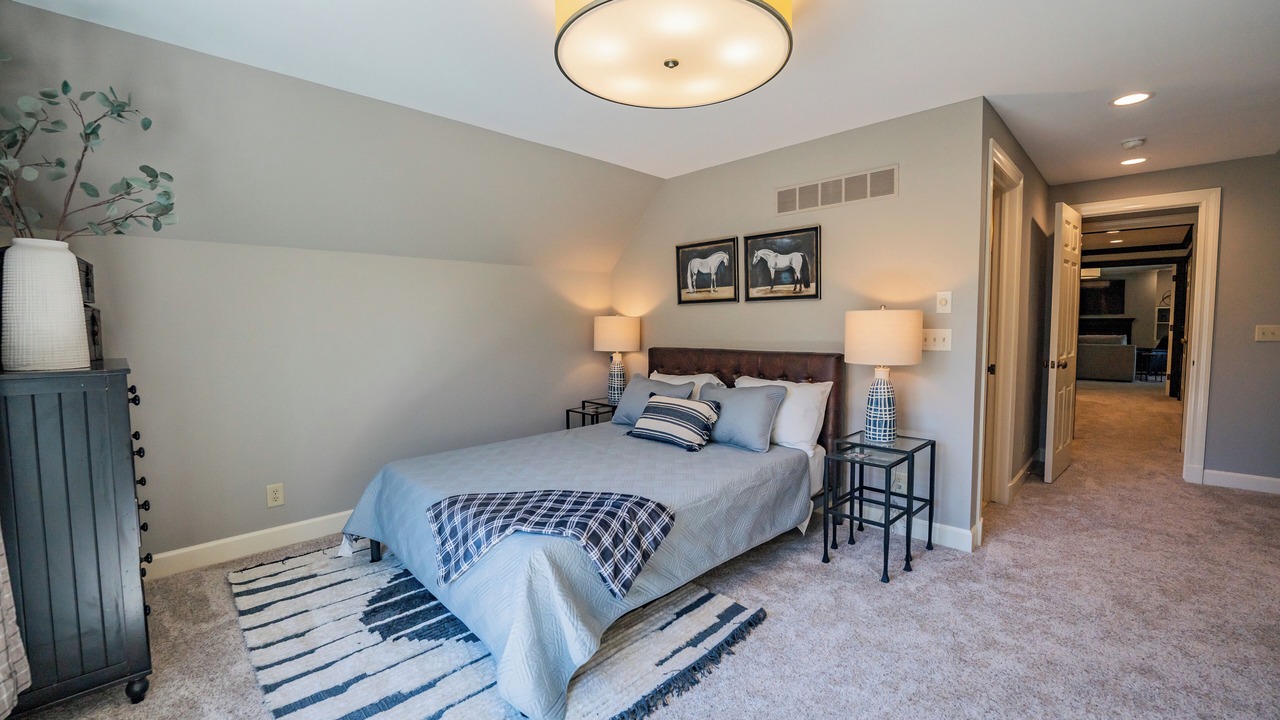 Photo of Bedroom in Niles