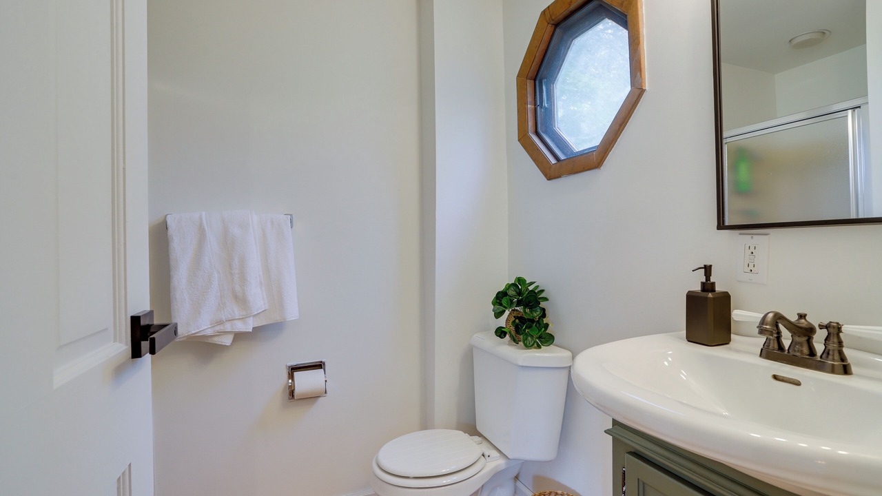 Photo of Bathroom in Sister Lakes