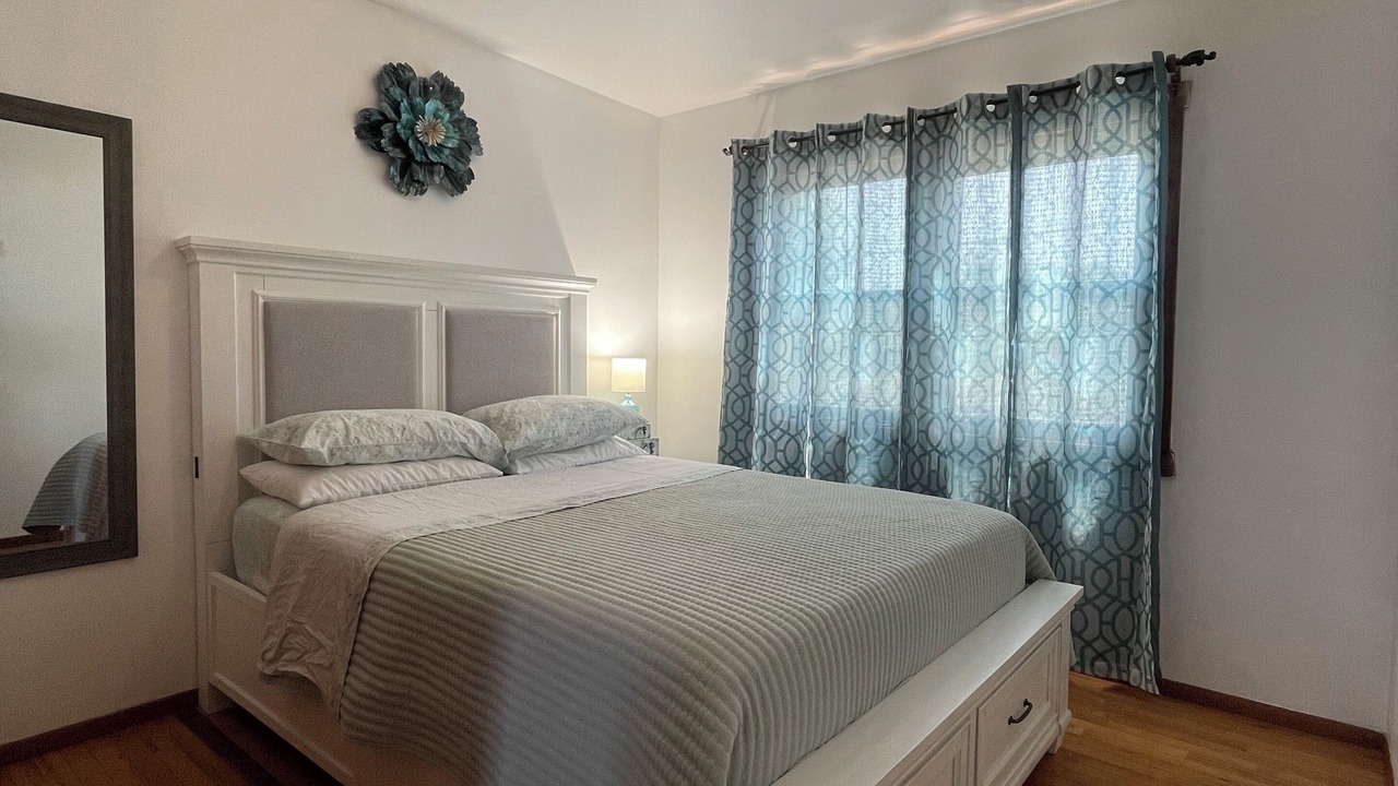 Photo of Bedroom in Browns Lake