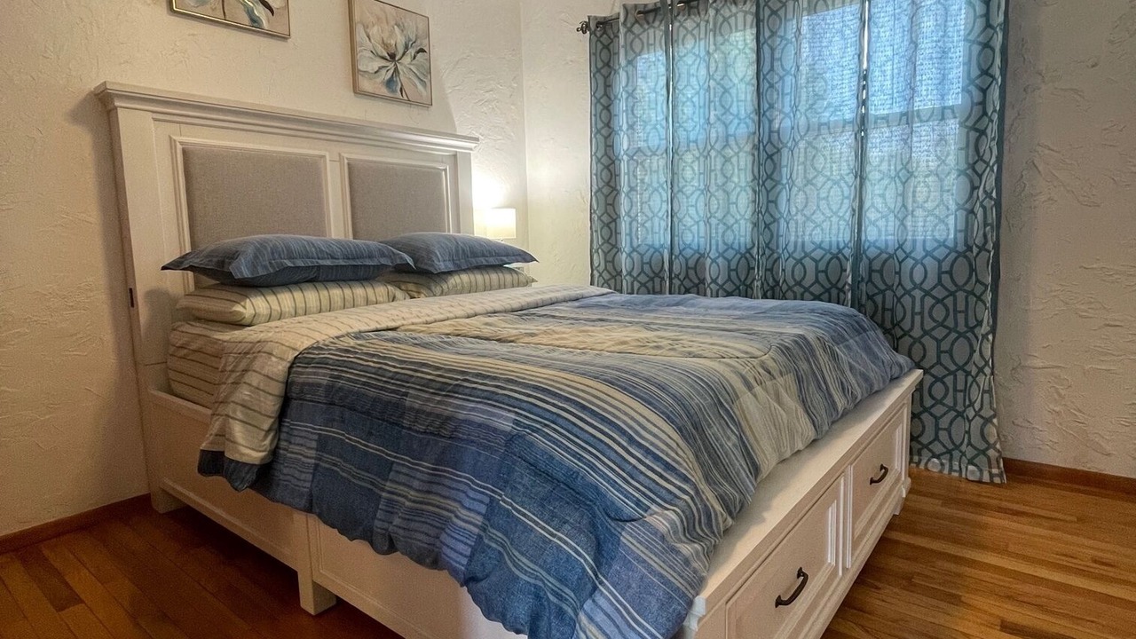 Photo of Bedroom in Browns Lake
