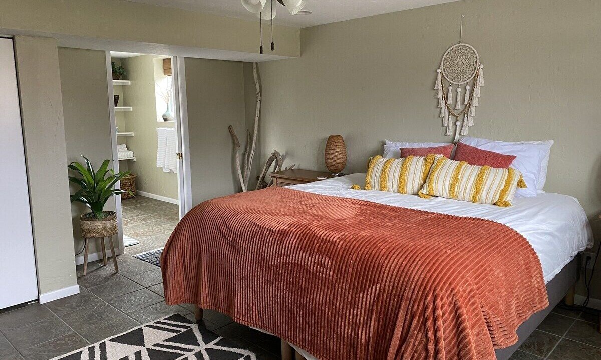 Photo of Bedroom in Glenn Haven Shores