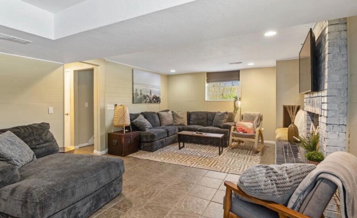 Photo of Livingroom in Glenn Haven Shores