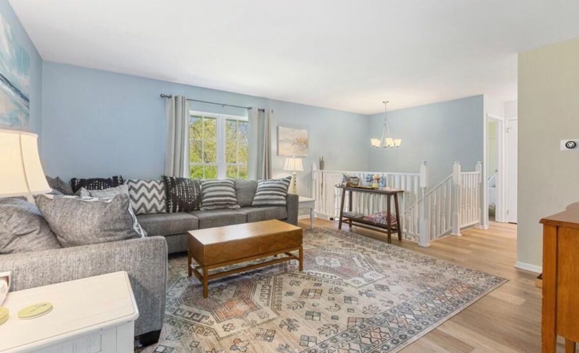 Photo of Livingroom in Glenn Haven Shores