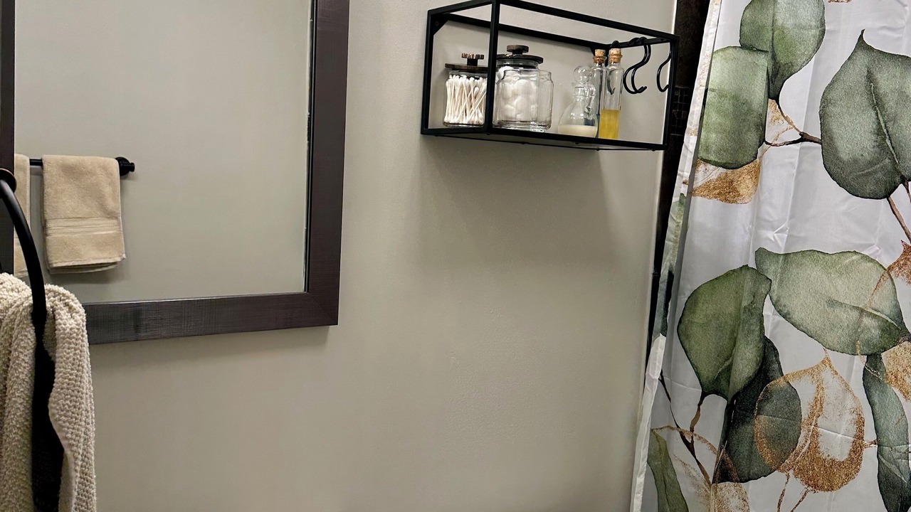 Photo of Bathroom in Mid-North District
