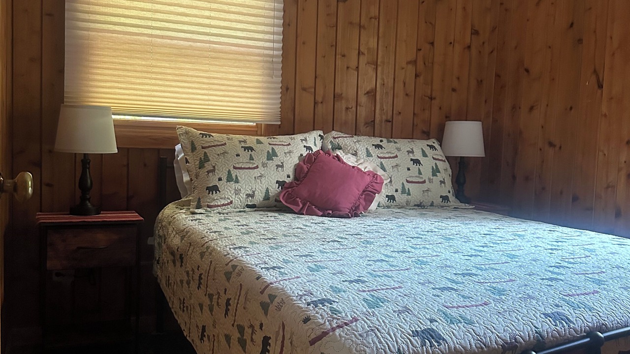 Photo of Bedroom in Cedar