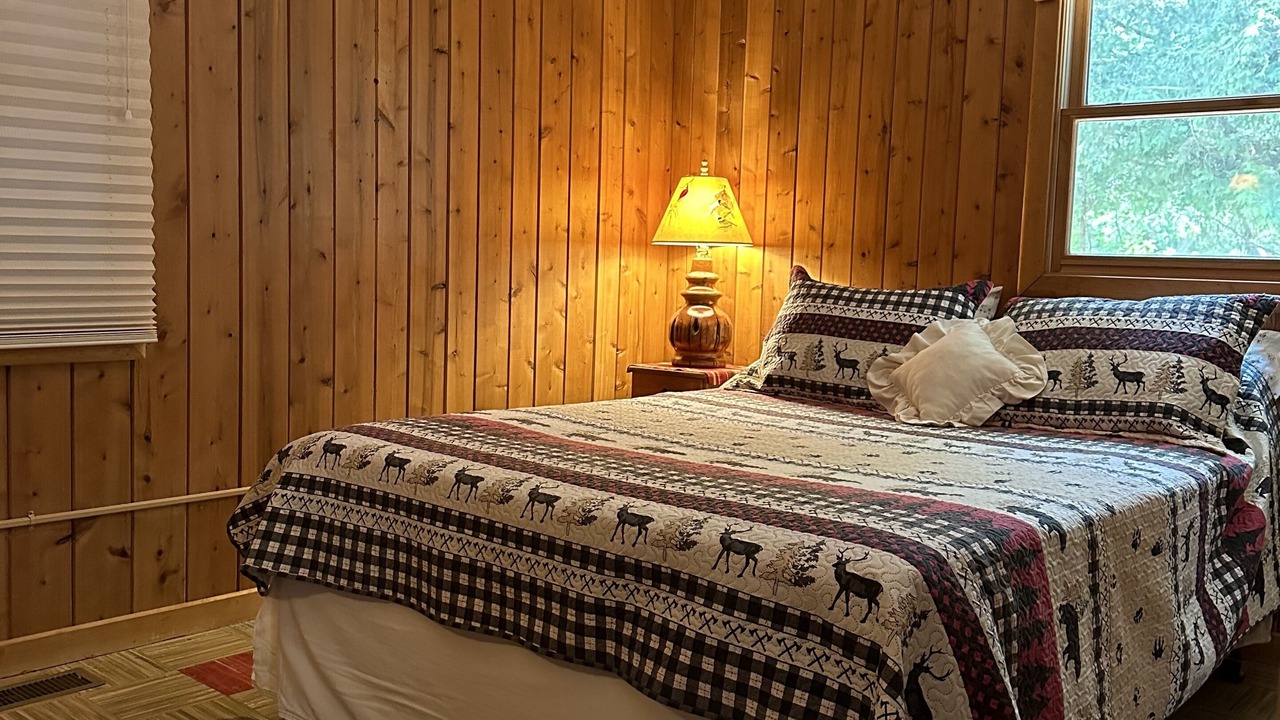 Photo of Bedroom in Cedar