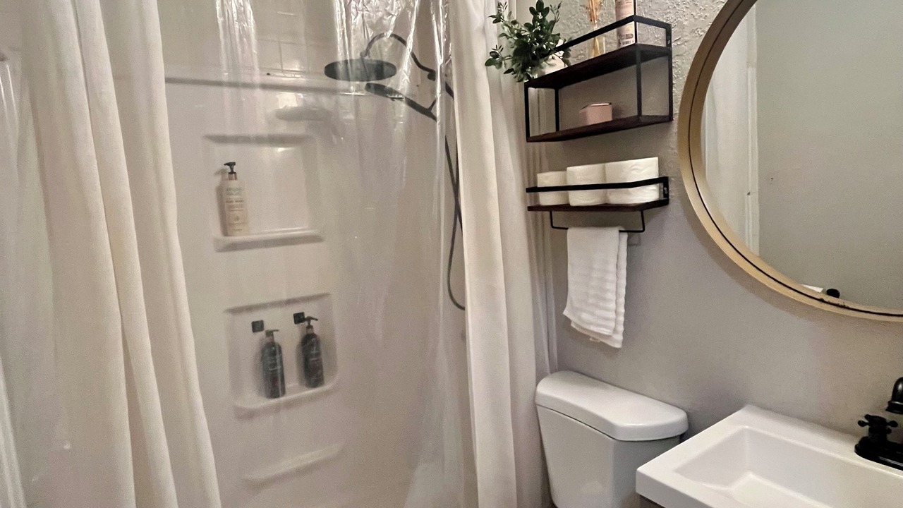 Photo of Bathroom in North Chicago