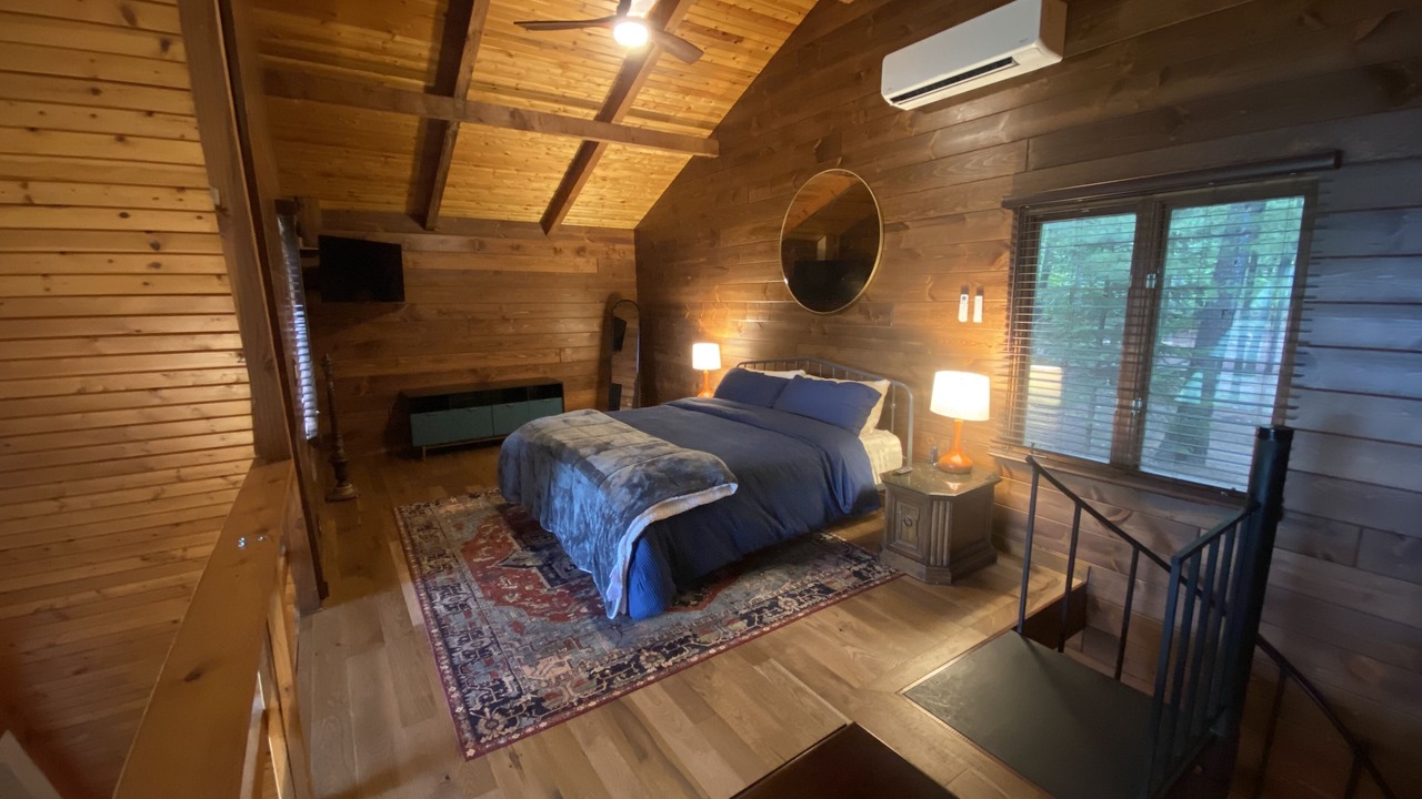 Photo of Bedroom in Allegan