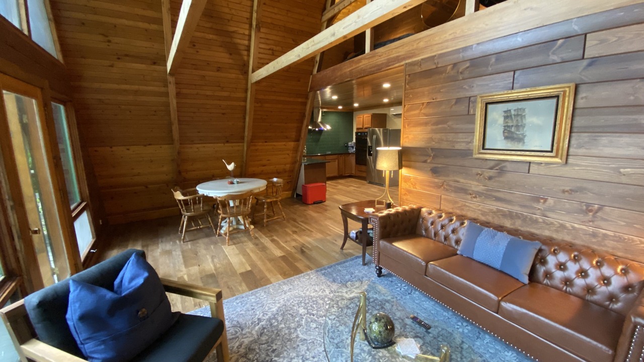 Photo of Livingroom in Allegan