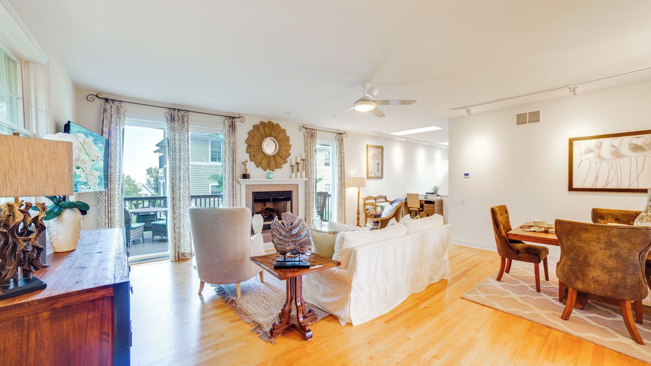 Photo of Livingroom in Miller Beach