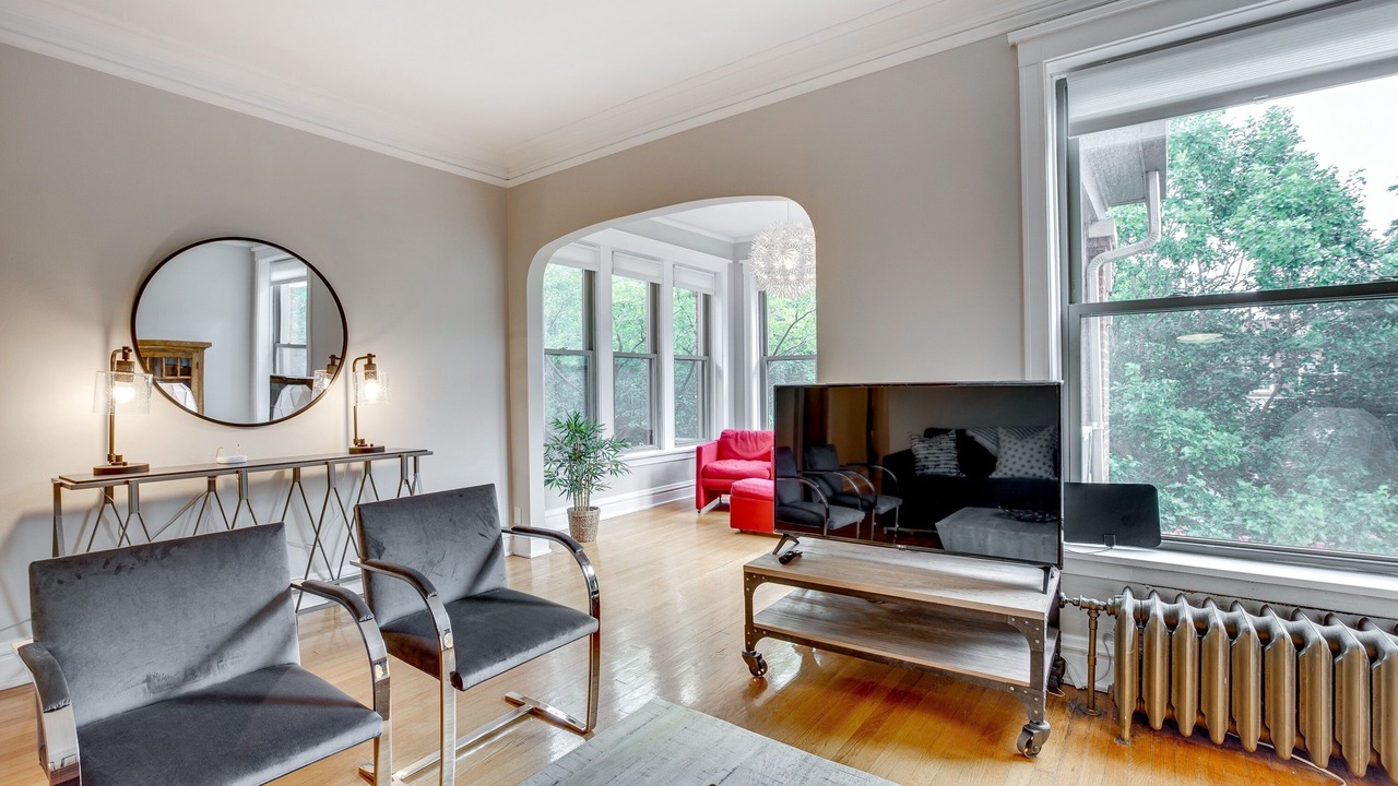 Photo of Bedroom in North Center