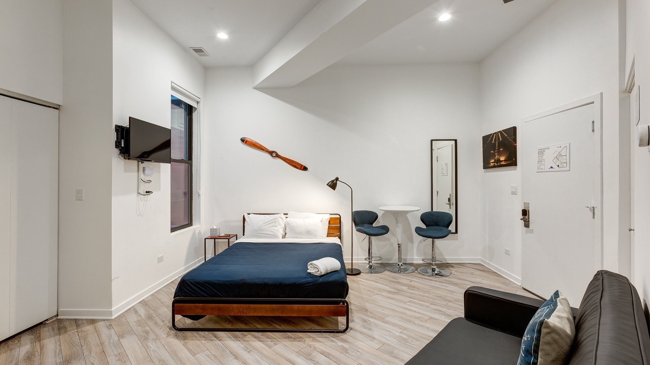 Photo of Bedroom in River West