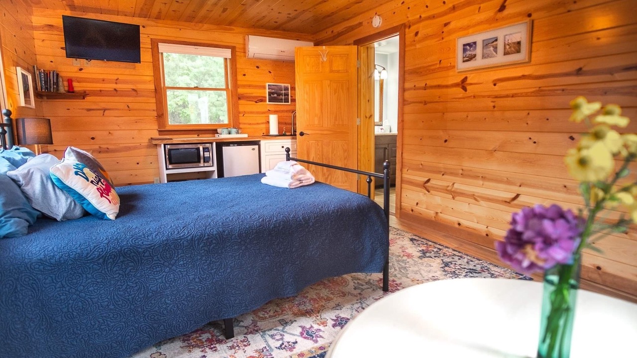 Photo of Bedroom in Glen Arbor