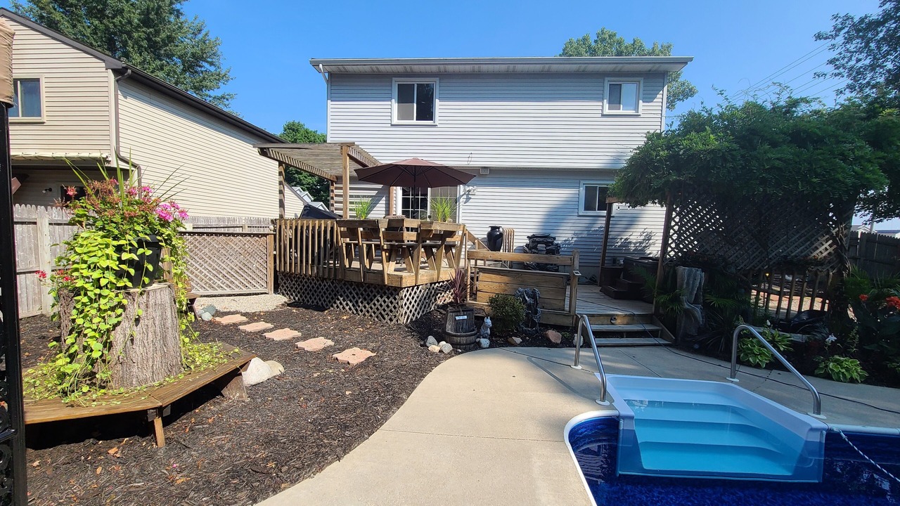 Photo of Outdoor in Lansing