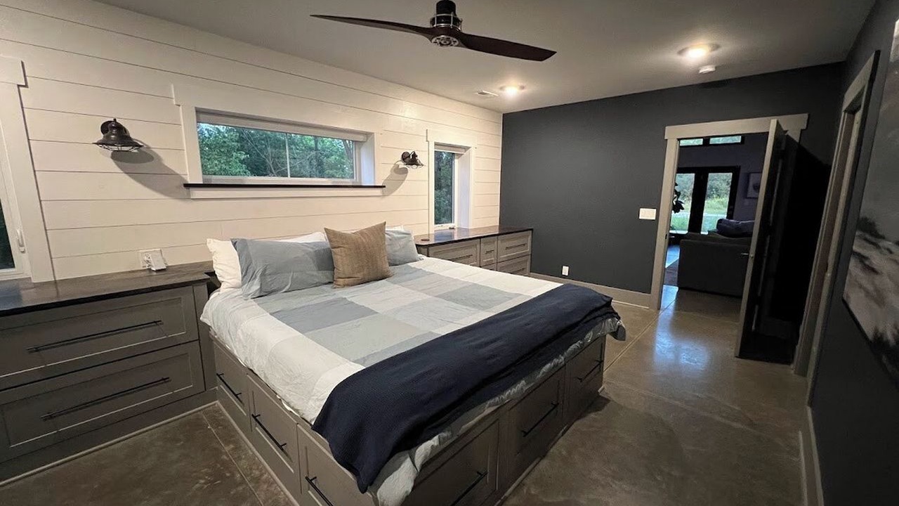 Photo of Bedroom in Elkhorn