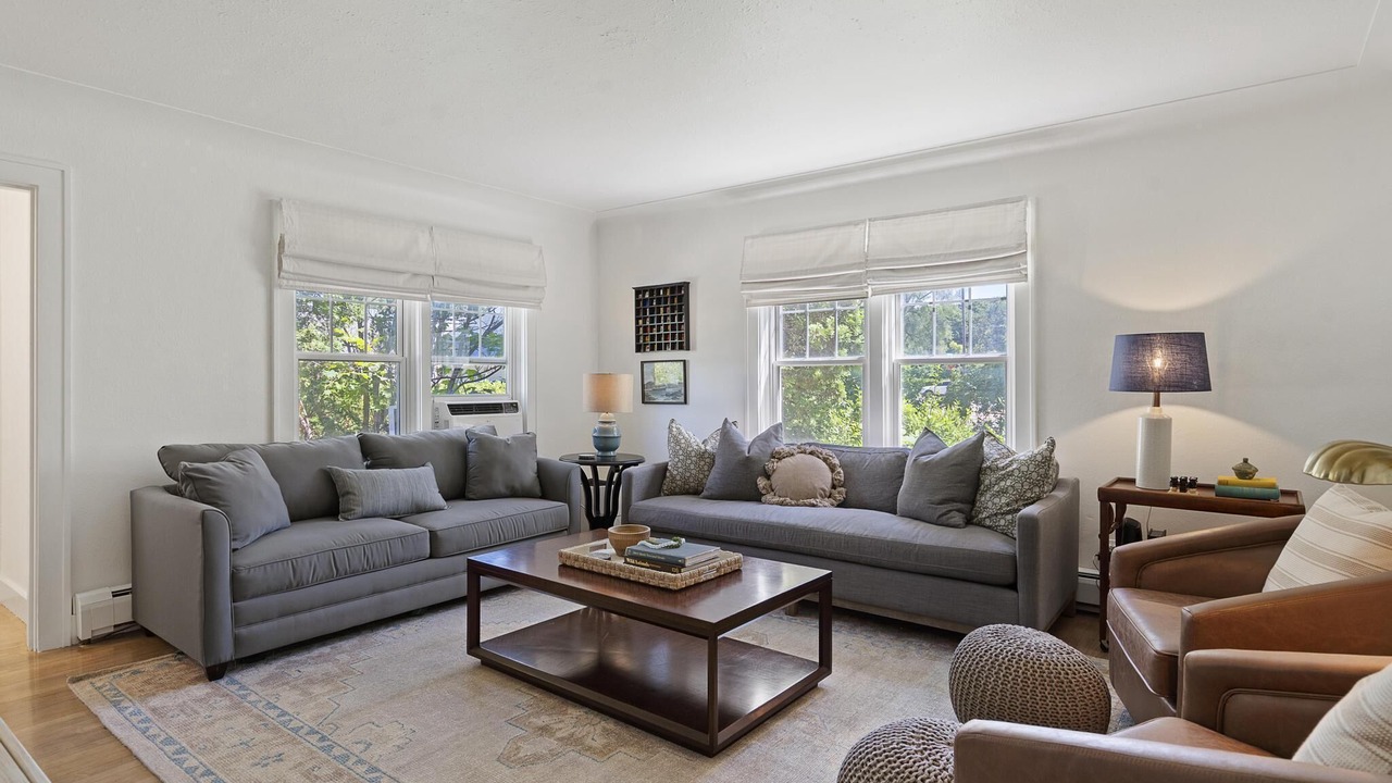 Photo of Livingroom in Bay View