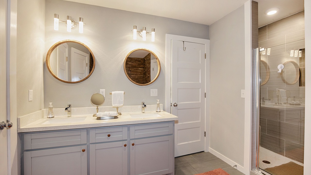 Photo of Bathroom in Dickinson