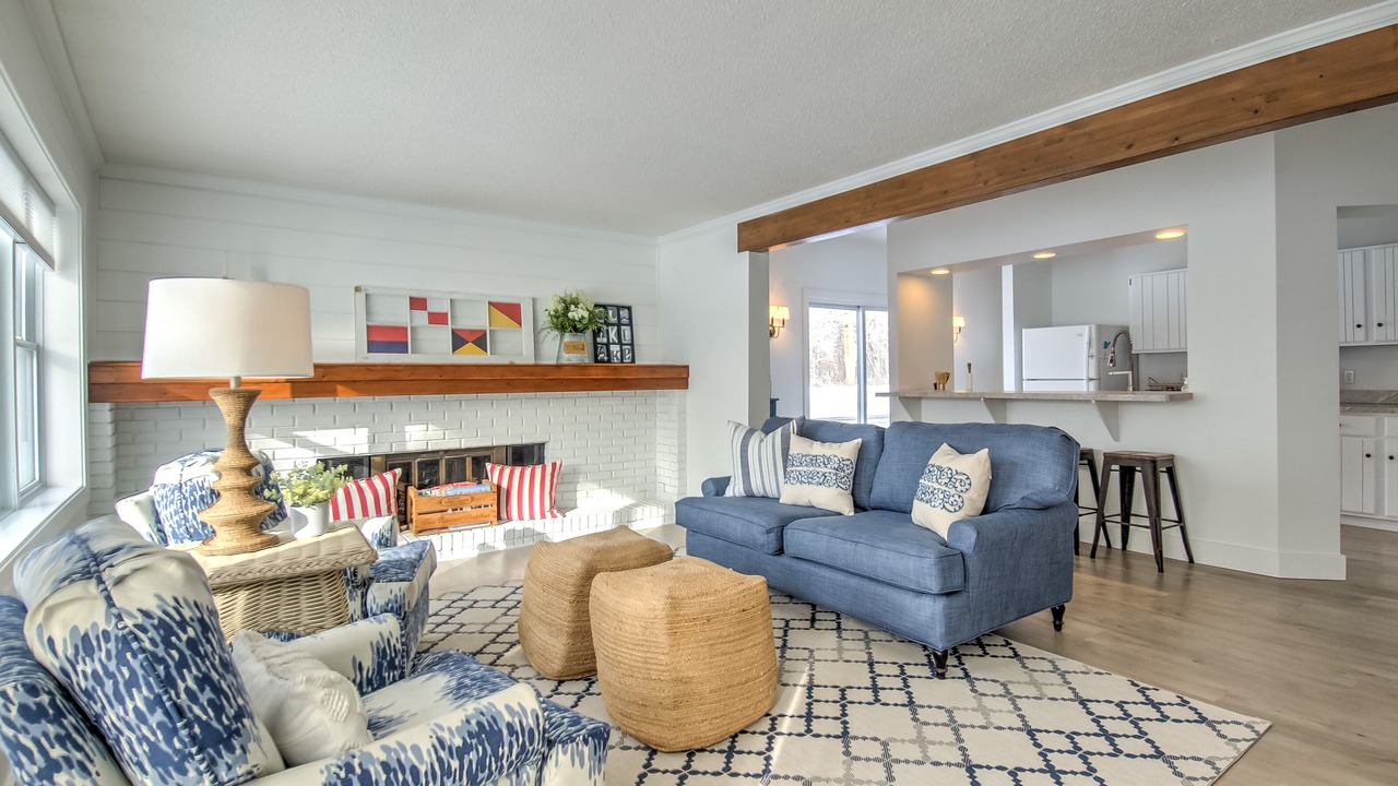 Photo of Livingroom in Clarklake