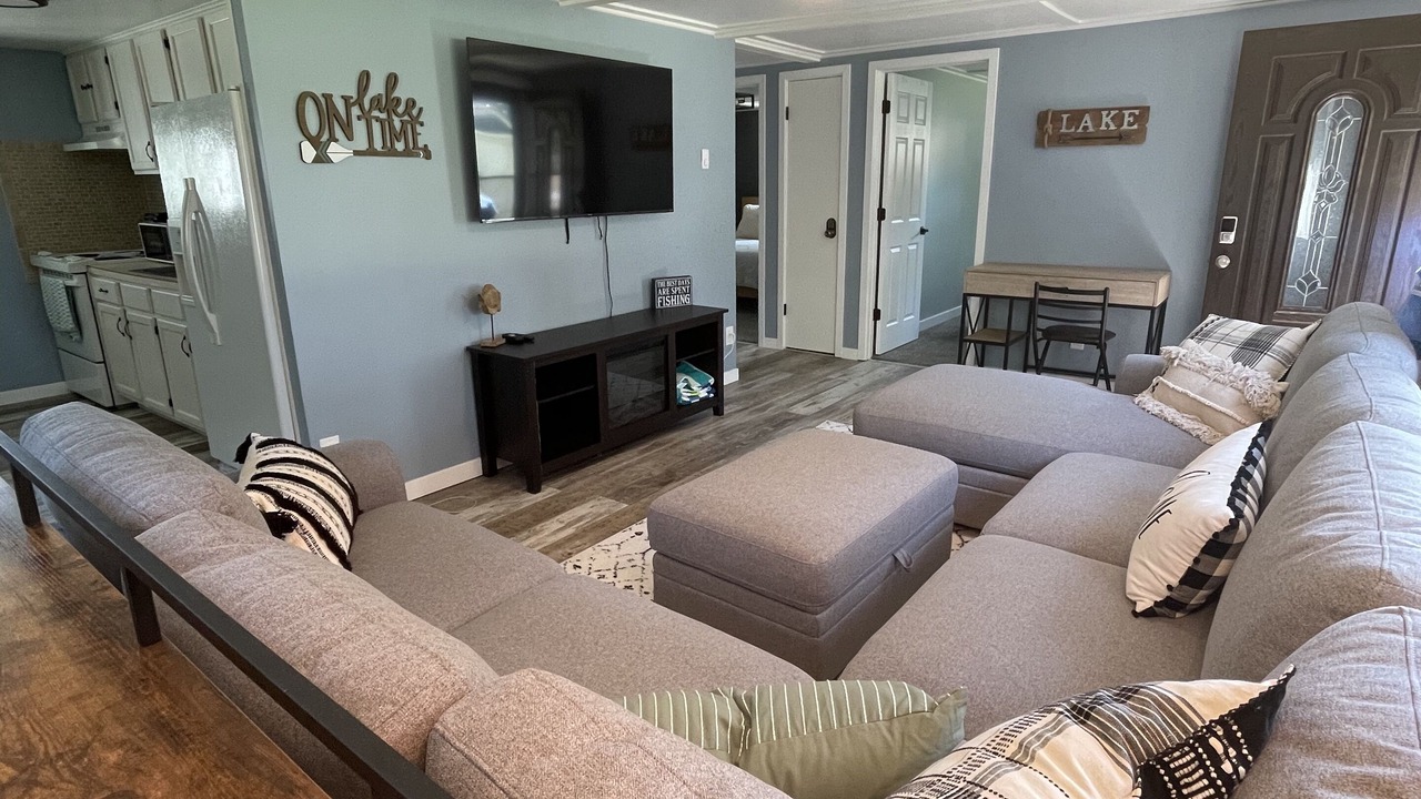 Photo of Livingroom in Coldwater