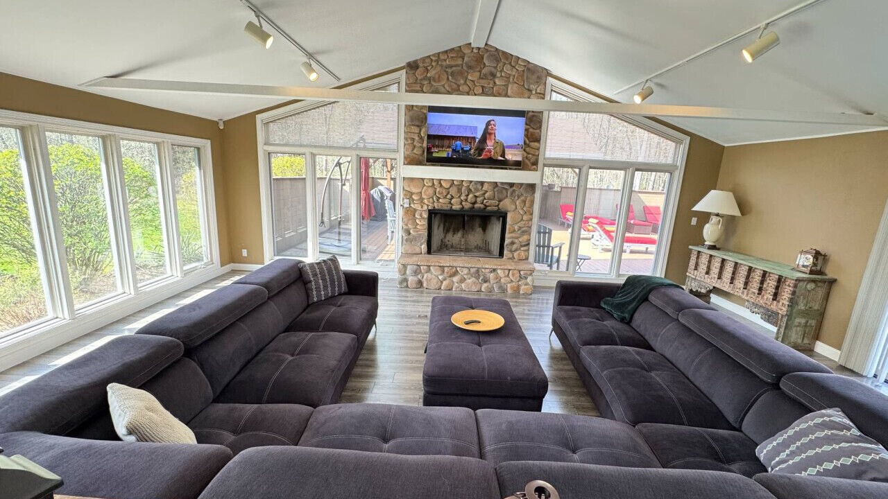 Photo of Livingroom in Three Oaks