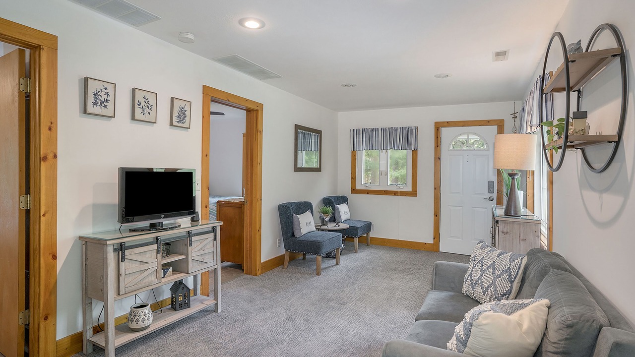 Photo of Livingroom in Shorewood-Tower Hills-Harbert