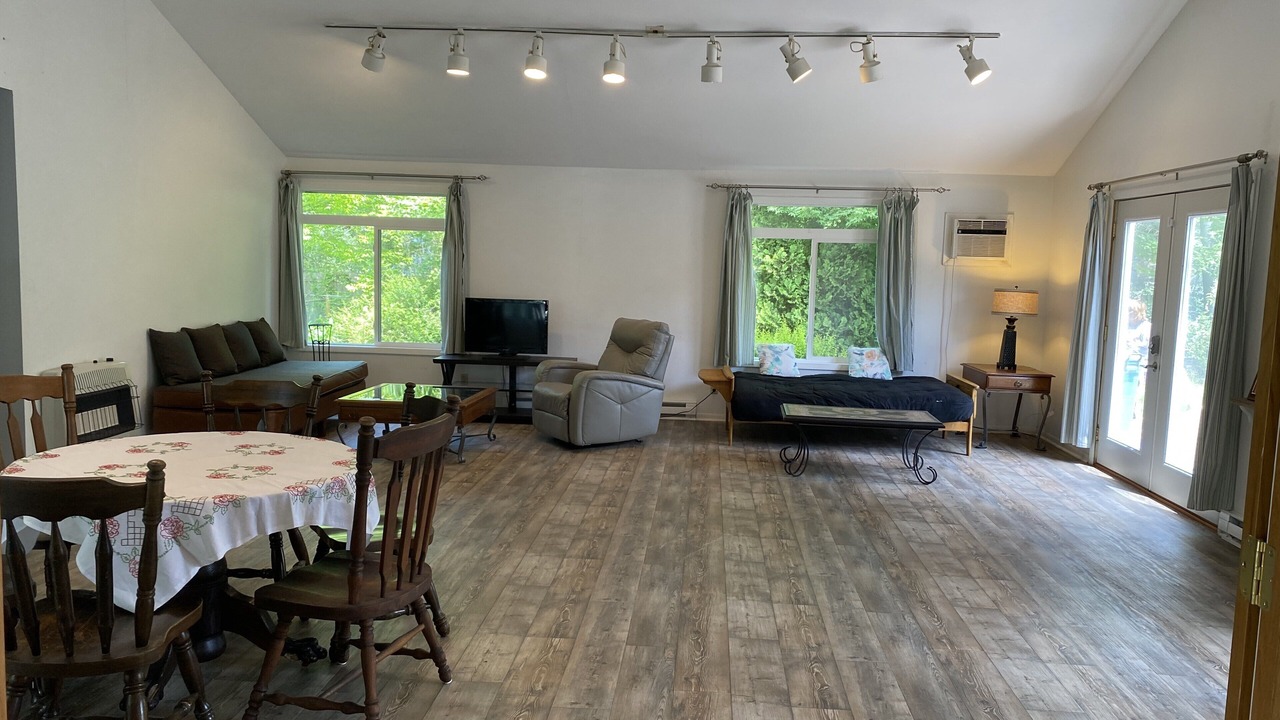 Photo of Bedroom in Lakeside