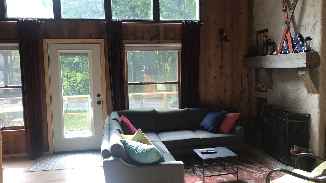 Photo of Livingroom in Harbor Springs