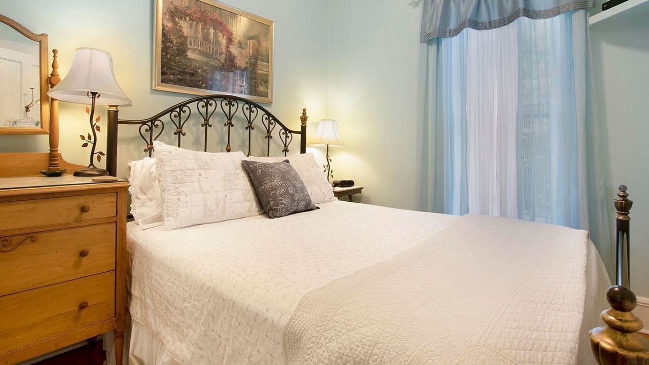 Photo of Bedroom in South Haven