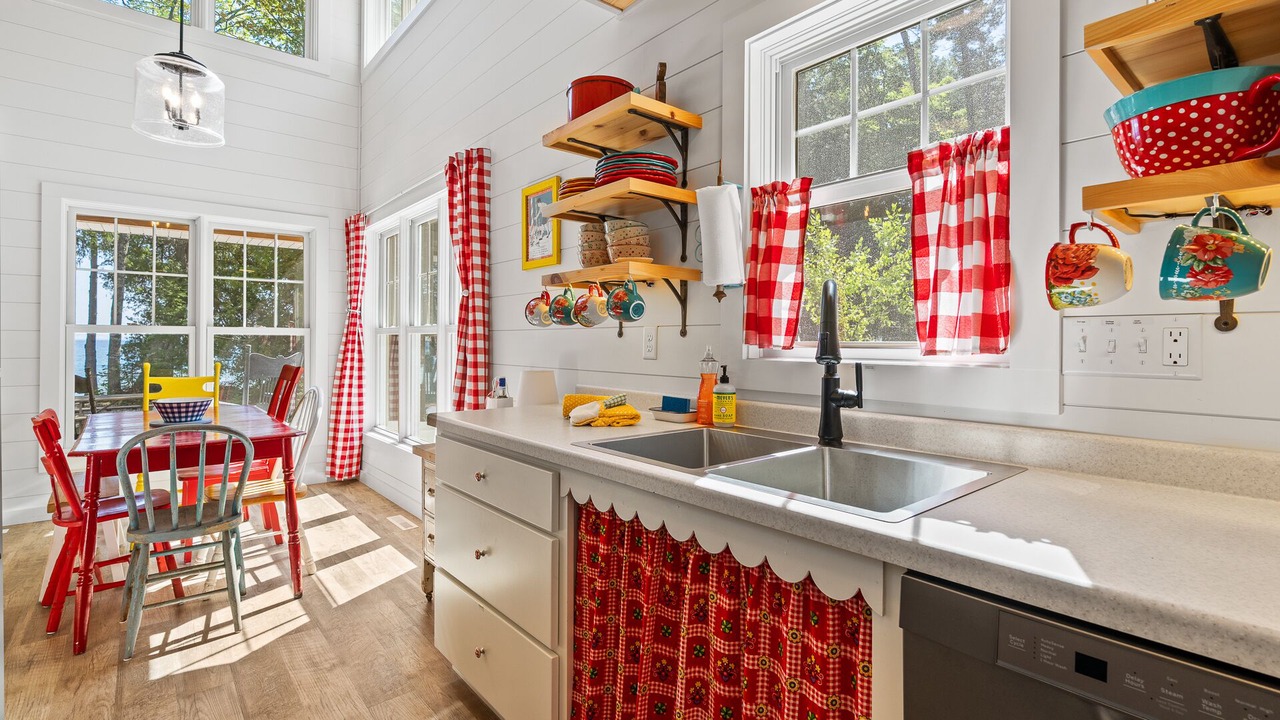 Photo of Kitchen in Sturgeon Bay