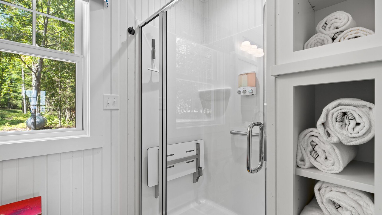 Photo of Bathroom in Sturgeon Bay