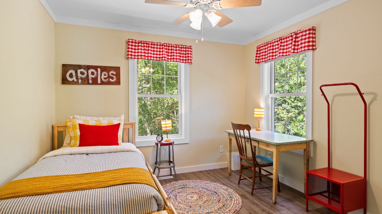 Photo of Bedroom in Sturgeon Bay