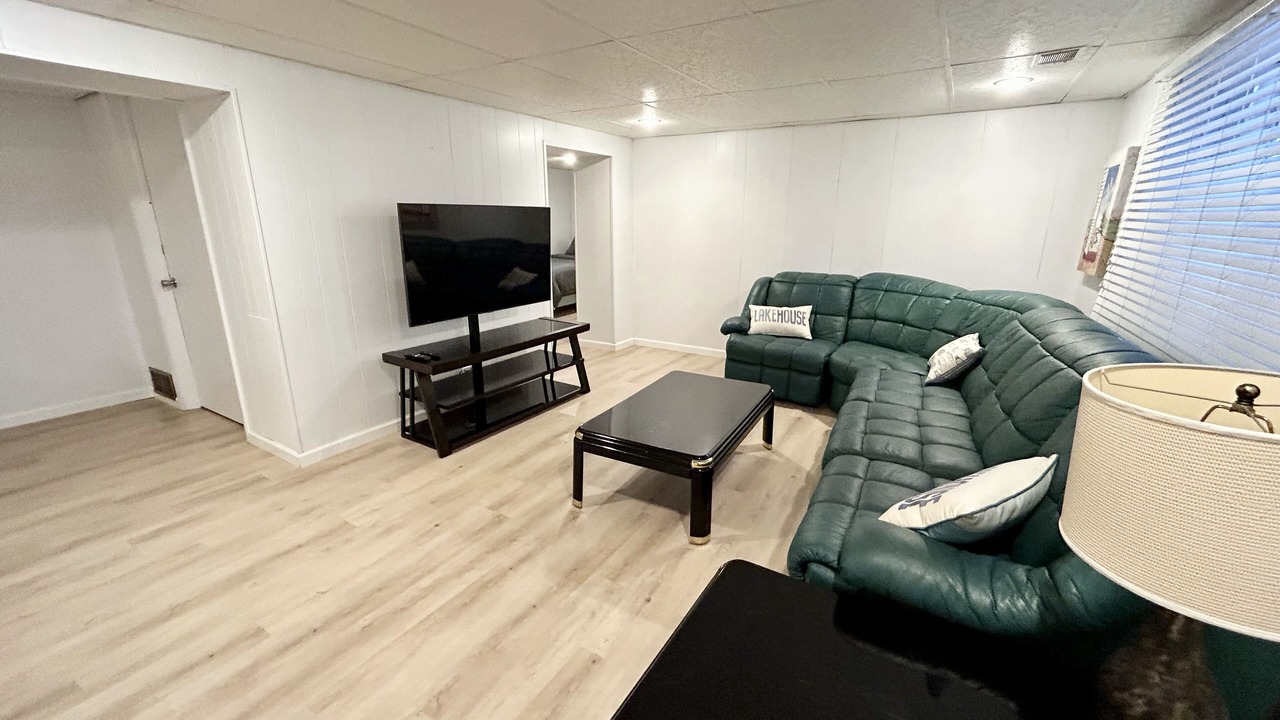 Photo of Livingroom in Allegan