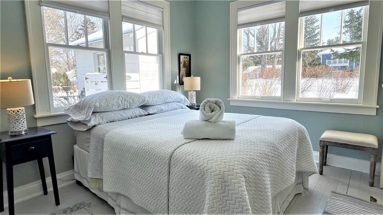Photo of Bedroom in Lakeside