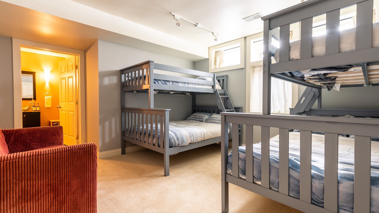 Photo of Bedroom in Saugatuck