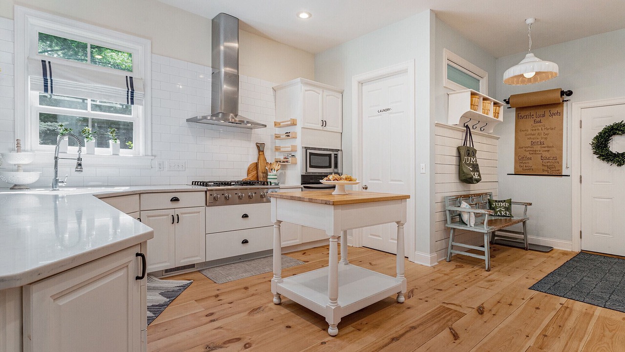 Photo of Kitchen in Sawyer