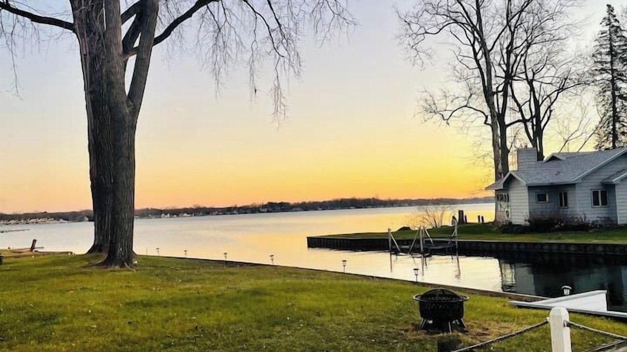 Photo of Outdoor in Paw Paw Lake