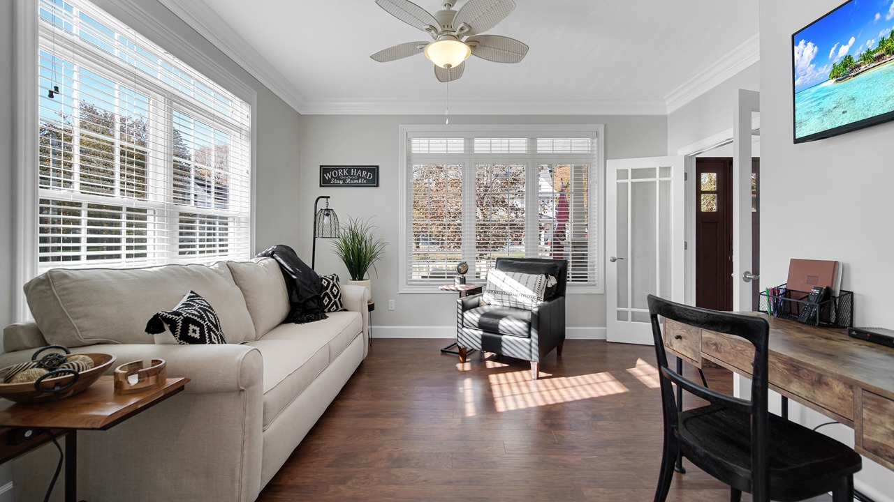 Photo of Livingroom in Culver