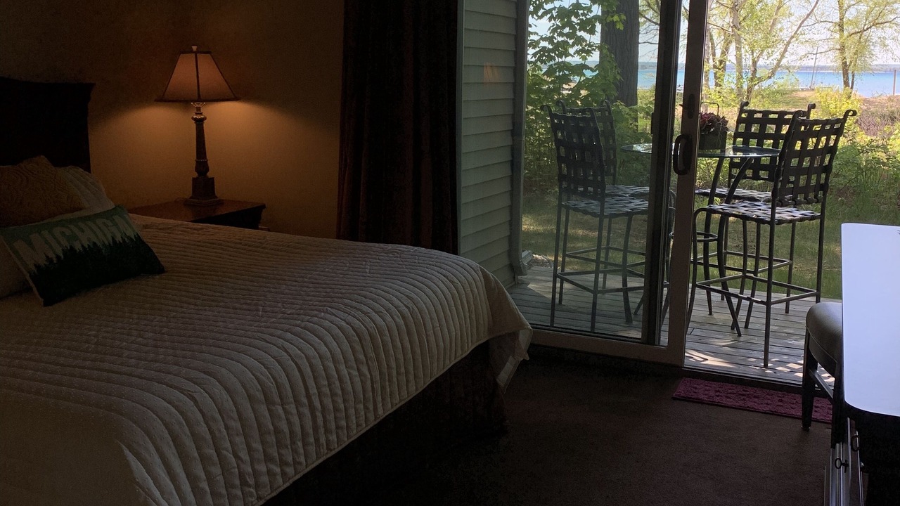 Photo of Bedroom in Acme
