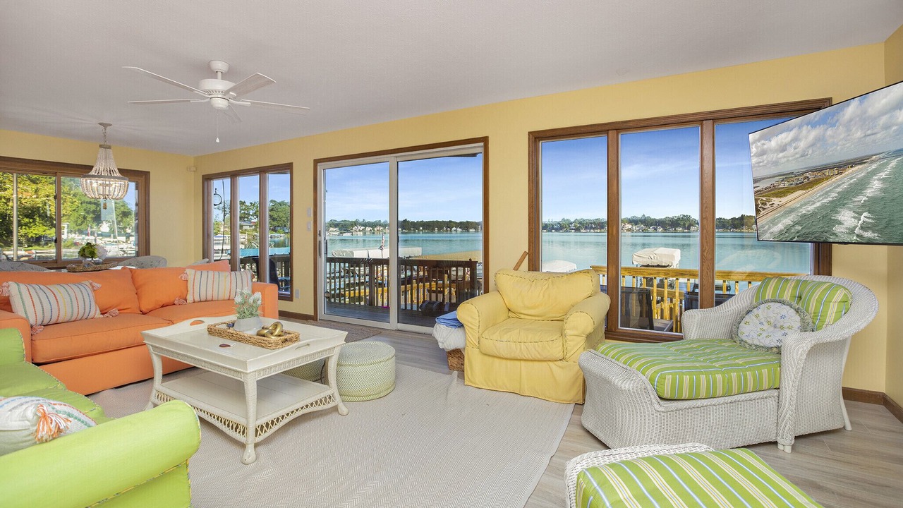 Photo of Livingroom in Edwardsburg