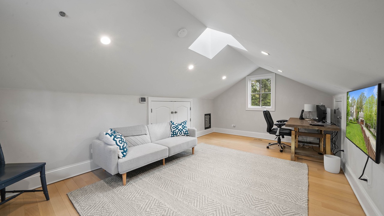 Photo of Bedroom in Country Club Estates