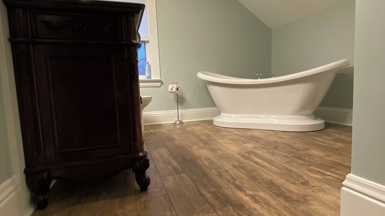 Photo of Bathroom in Roseland