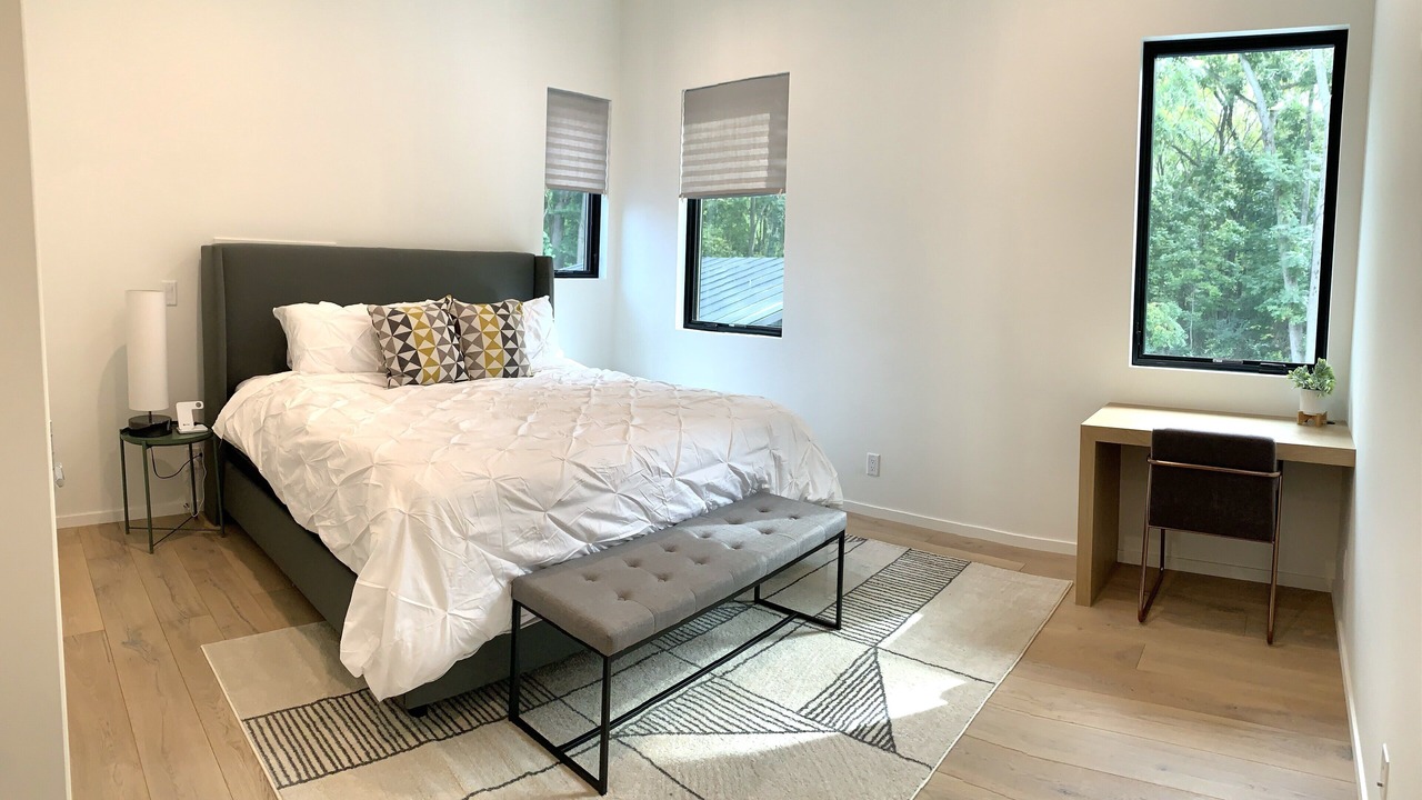 Photo of Bedroom in Lakeside