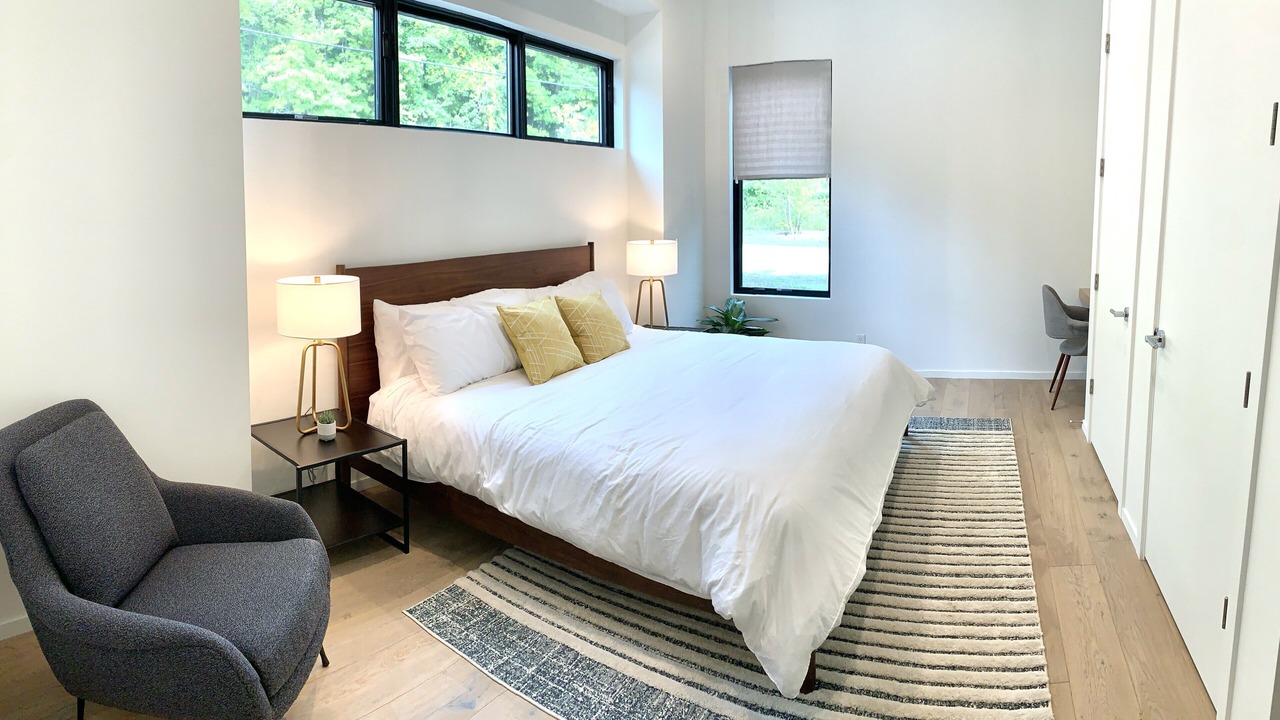 Photo of Bedroom in Lakeside