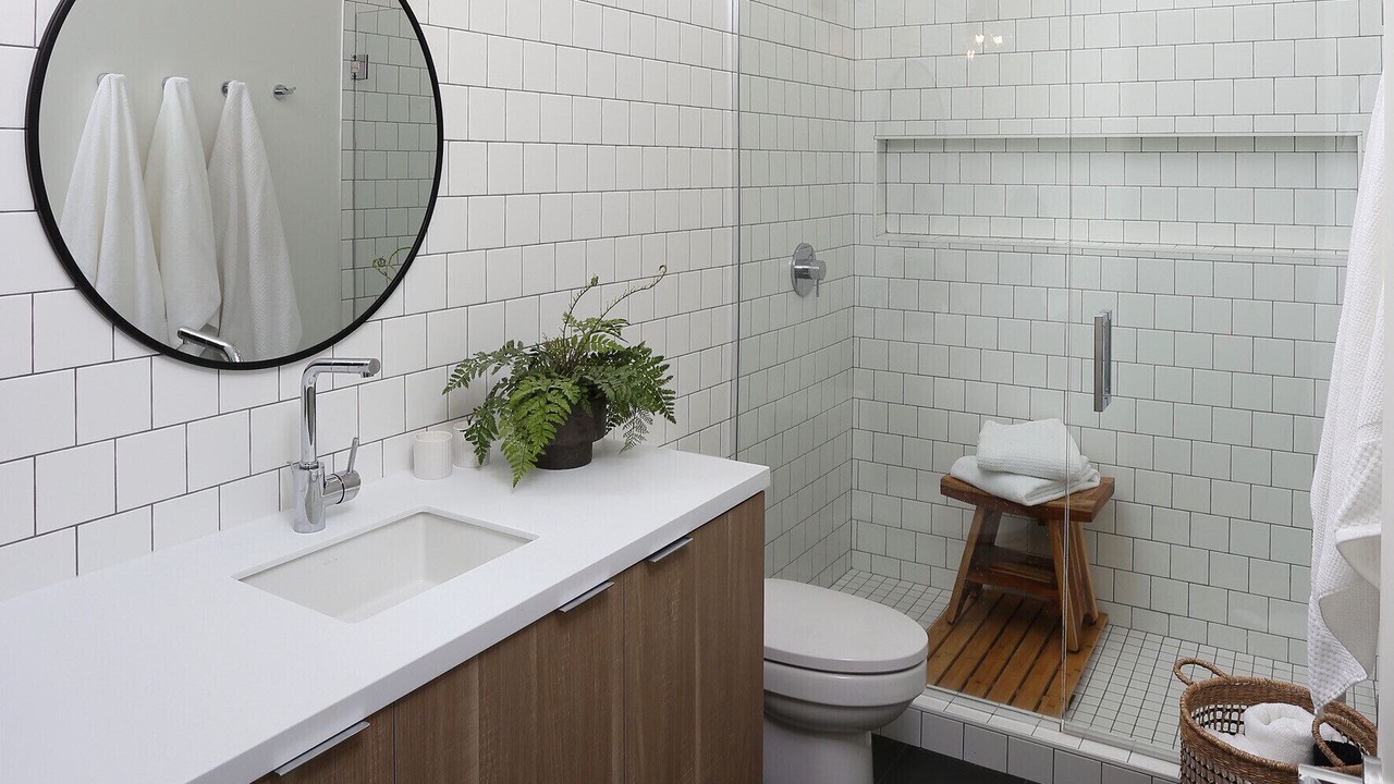 Photo of Bathroom in Lakeside