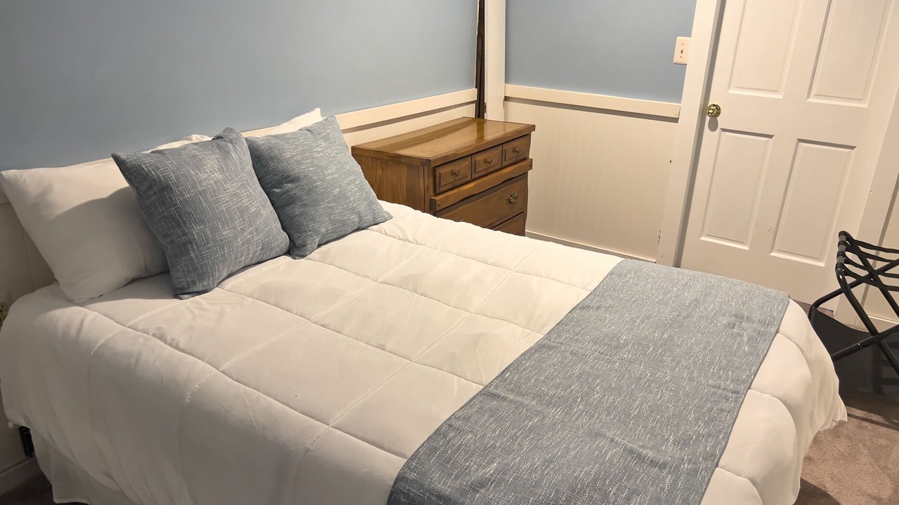 Photo of Bedroom in Sister Lakes