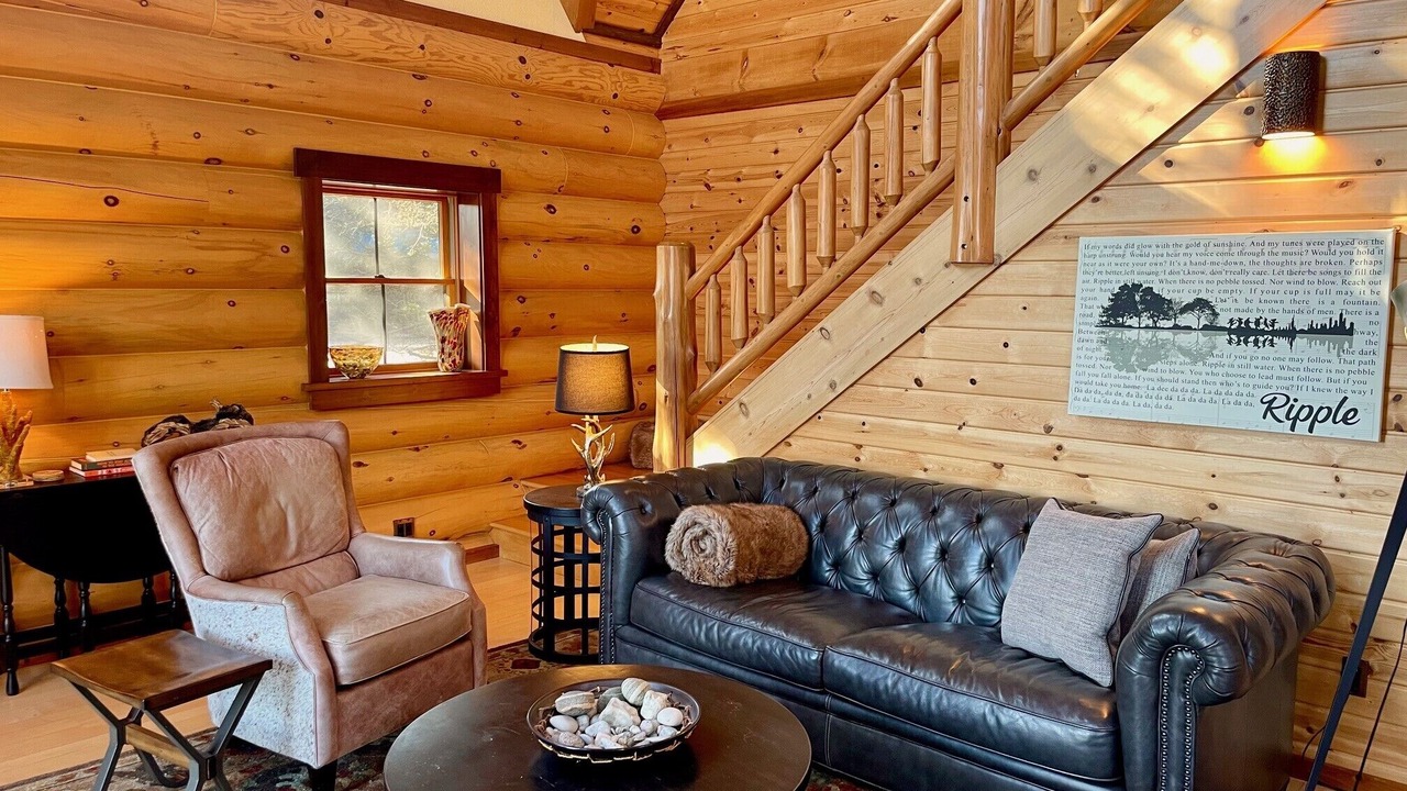 Photo of Livingroom in Leland