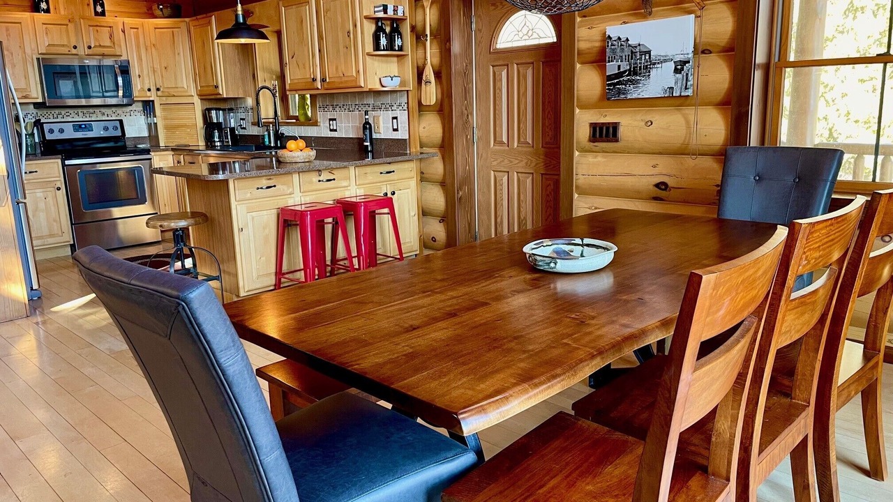 Photo of Livingroom in Leland