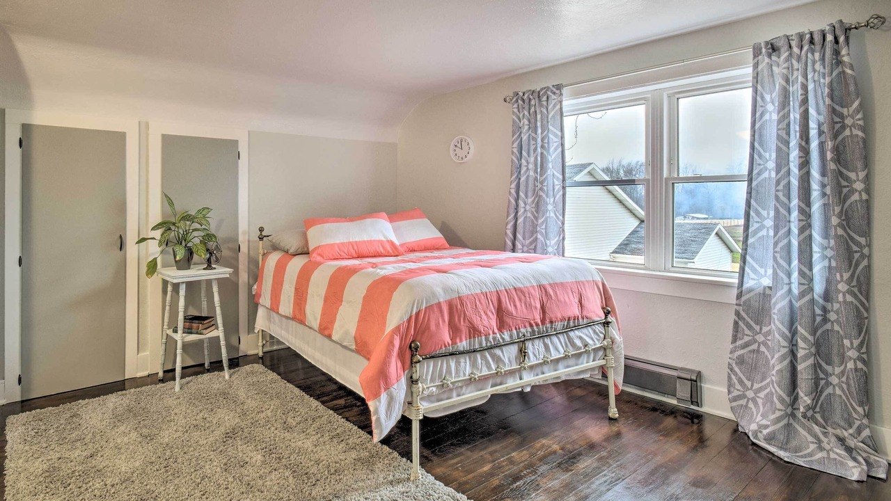 Photo of Bedroom in Shipshewana