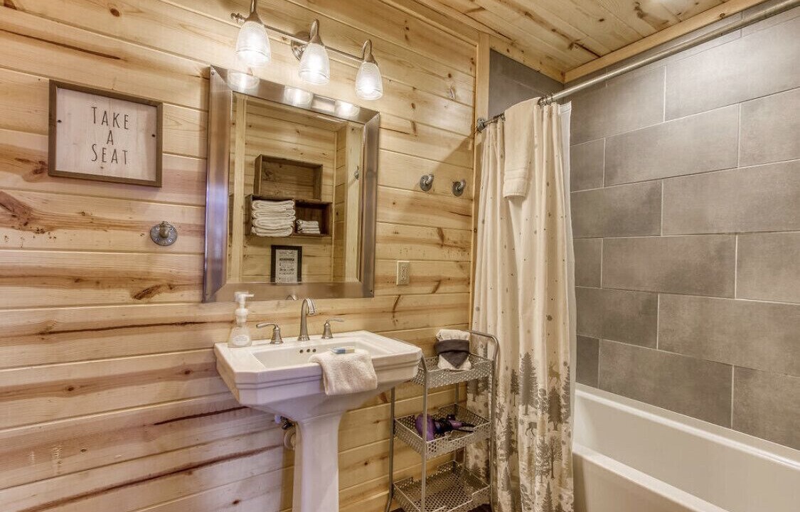 Photo of Bathroom in Chalet Village North