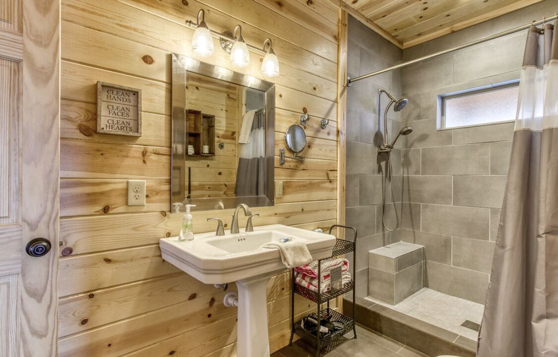 Photo of Bathroom in Chalet Village North
